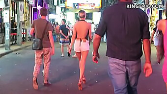 Zralá Thajská Sexuální Turistka Se Setká S Mladou Bargirl V Thajsku